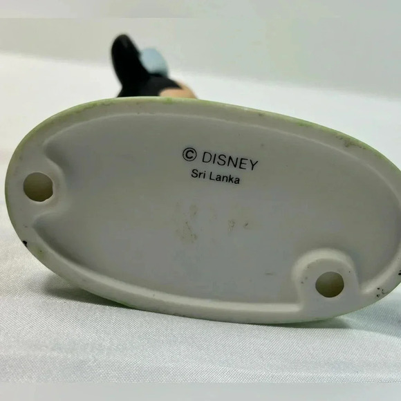Walt Disney World Sri Lanka Minnie Mouse - Golfing  Porcelain Figurine. - Picture 2 of 11